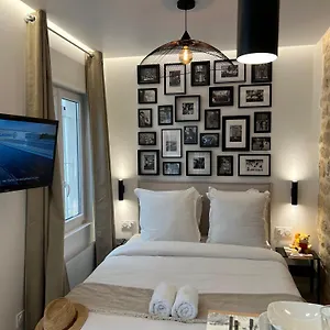 Clouet-paris Centre- Xve! , Paris France